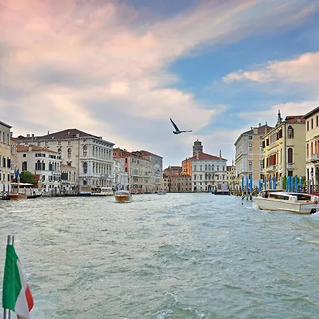 Palazzo Ca'nova On The Grand Canal - Lipparini