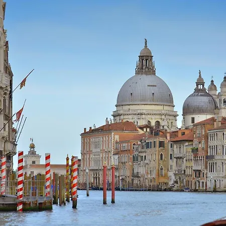 Palazzo Ca'nova On The Grand Canal - Lipparini Venise